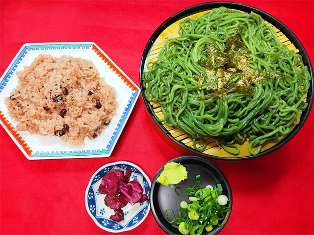 ただいまのおすすめメニュー 選べるご飯とよもぎざる定食