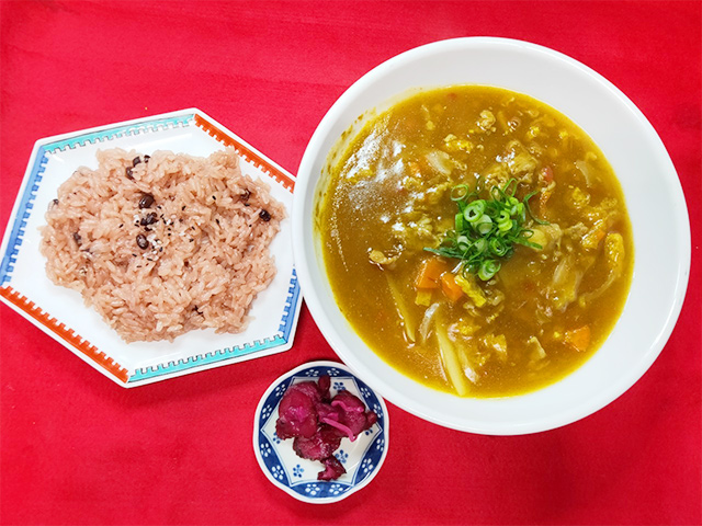 ただいまのおすすめメニュー 選べるご飯とカレーうどん定食