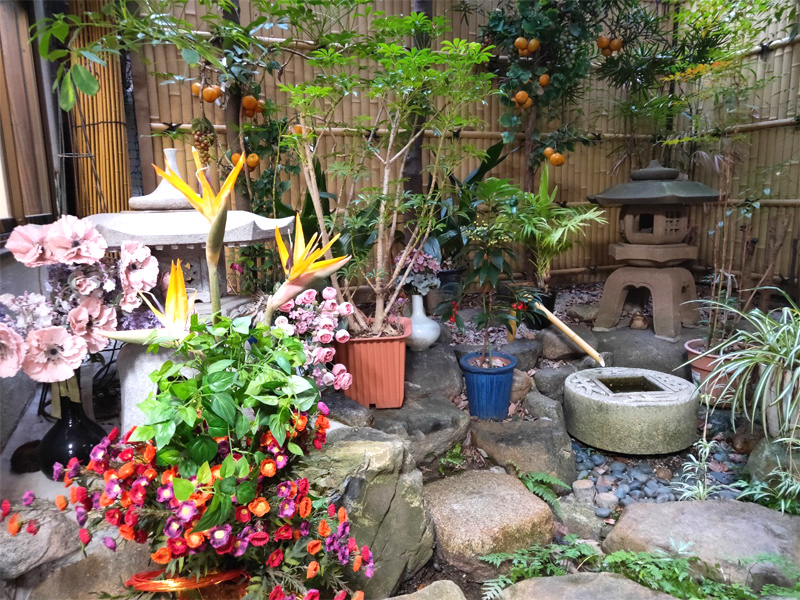 生田屋 涼しげな庭園